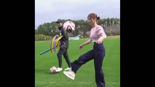 今井美桜キャスター リフティング上手すぎ#ピンクニット