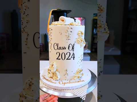 🎓 GRADUATION CAKE 🎓 #bakersdelight #buttercream #cakedecoration #graduationcake #graduation
