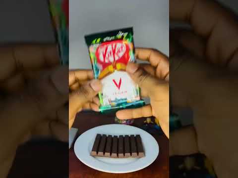 KitKat VEGAN | It’s a different taste 👅 #asmr #chocolate #kitkat #mybreak