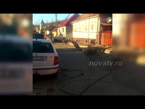 Accident la Ighiș - A retezat un stâlp electric, rețea la pământ | novatv.ro