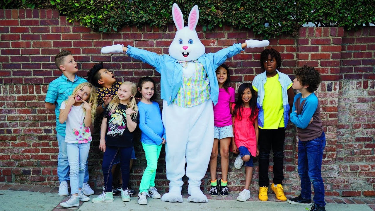 I'm the Easter Bunny? | Lele Pons