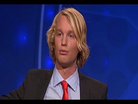 Björn Gustafsson som engelsk överklasskille - Parlamentet (TV4)