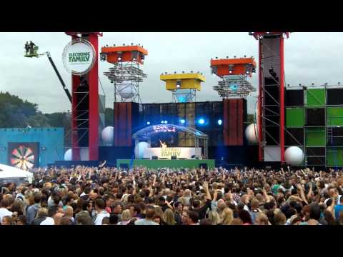 Electronic Family Festival 2011 - Armin Van Buuren - Personal Jesus