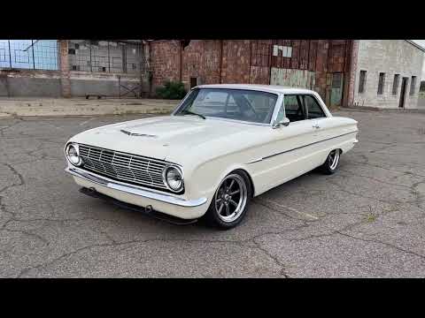 WARBIRD Brett Parker’s Road Race–Style ’63 Ford Falcon Futura