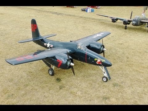 LARGE SCALE RC WW I I WARBIRDS DISPLAY - LMA MODEL AIRCRAFT SHOW RAF COSFORD - 2013