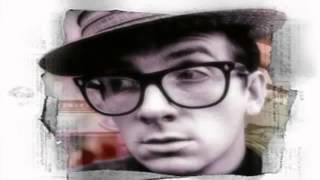 Elvis Costello & The Attractions - Shot With His Own Gun