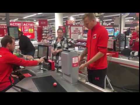 Bizot koopt ei bij Ouwejan | AZ bij Vomar