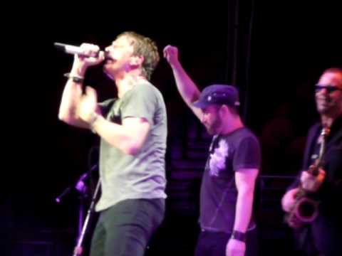 Rob Thomas INXS Never Tear Us Apart & Dont Change Sydney DC.MOV