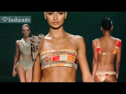 Agua de Coco Swimwear Show Spring 2013 - Bikini Models on the Runway at SPFW (1) | FashionTV