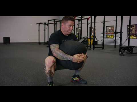 The Rogue Strongman Sandbags with Matt Chan