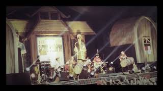 Download lagu Iwan Fals - Coretan Dinding (Konser Situs Budaya - Nusa Tenggara Barat) mp3 Download lagu Iwan Fals - Coretan Dinding (Konser Situs Budaya - Nusa Tenggara Barat) mp3