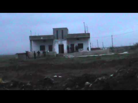 اقتحام مقاتلي كتيبة الزبير بن العوام لنقاط قوات النظام في حاجز حصرايا في ريف حماة