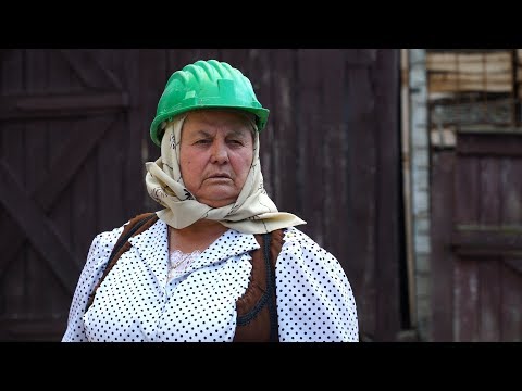 Bunica și meșterii din construcții - MIRCEA BRAVO