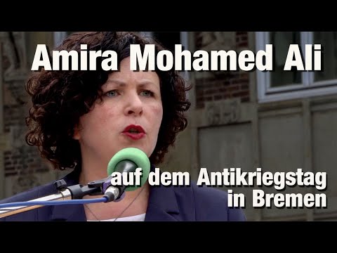 Amira Mohamed Ali auf dem Antikriegstag in Bremen