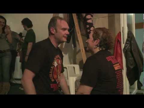 Die Toten Hosen: Tag 9 - Szigetszentmiklós (Ungarn) - Magical-Mystery-Tour 2012 / Das Videotagebuch