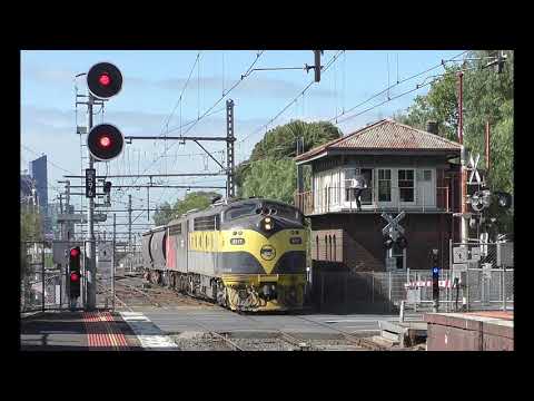 Classic EMD S Class Locomotive Sound File - Victorian Railways / SSR