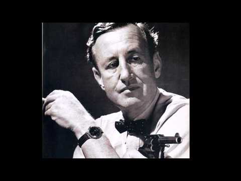 Ian Fleming Cameo in From Russia with Love?