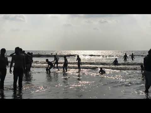Avesh Qureshi in Juhu beach