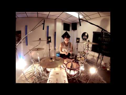 Blink 182 - Whats My Age Again - Leo Teran