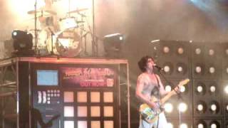 &quot;Lose Yourself&quot; - Family Force 5 (Live HQ)