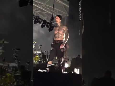 Travis, I'm pregnant': Kourtney surprises husband at concert