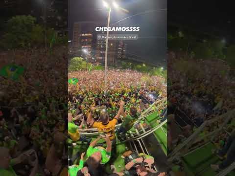 Manaus fervilha com a chegada de Flávio Bolsonaro