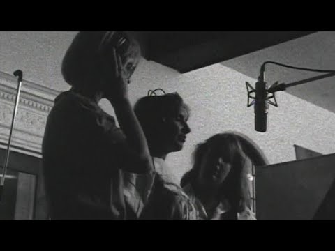 La mamá de #Frusciante en Under the Bridge, 1991