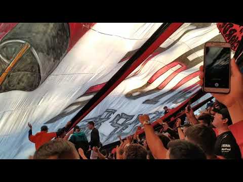 "TODOS LOS DE BOMBA SE QUIEREN MATAR~ COLON 2 San Lorenzo 1" Barra: Los de Siempre • Club: Colón