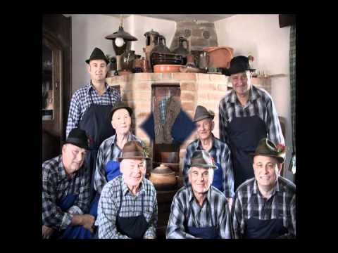 Vaški Fantje iz Ključarovec  -  Zabučale gore