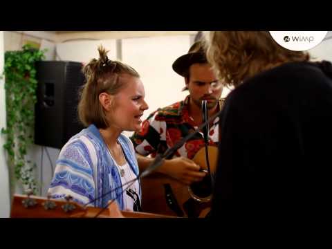 Billie Van - How Can It Be So Hard (Live From The WiMPcontainer)