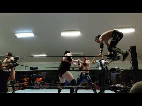 The Amazing Graysons vs Bear Country