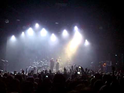 Woodkid & The Shoes - Run Boy Run (Live) | L'Olympia, Paris