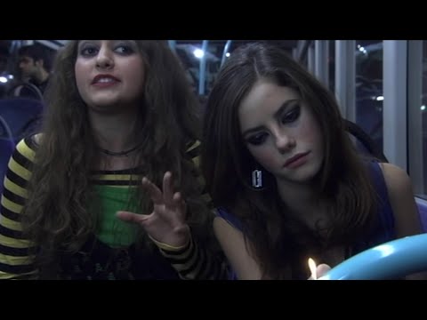 Crystal Castles - Vanished