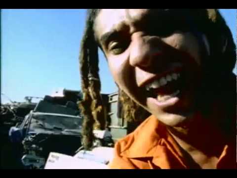 download lagu mp3 mp4 Raimundos Quero Ver O Oco, download lagu Raimundos Quero Ver O Oco gratis, unduh video klip Raimundos Quero Ver O Oco