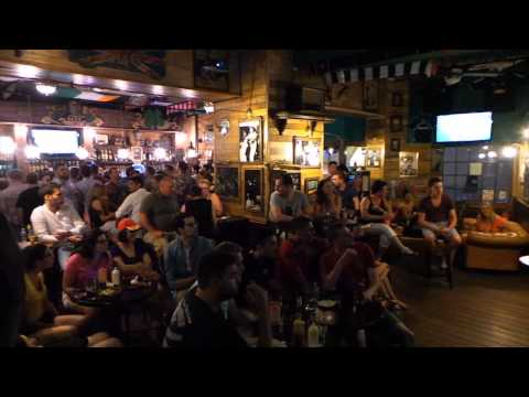 download lagu mp3 mp4 Irish Bar Barcelona, download lagu Irish Bar Barcelona gratis, unduh video klip Irish Bar Barcelona