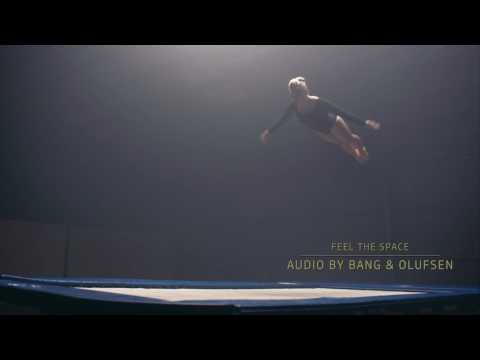 Olympic gymnast Samantha Peszek shows you what the HP Spectre x360 can do