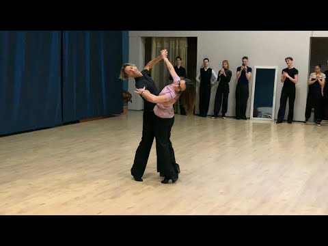 Mirko Gozzoli & Alessia Betti | 2019 Waltz 😮😍