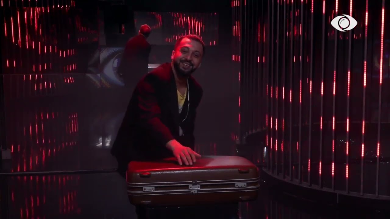 Gjesti vendos të marrë 'valixhen e tundimeve'