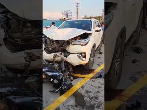 Bike vs Toyota Fortuner car #shorts