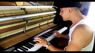 NOVE MAGGIO e TU T&#39;E SCURDAT&#39; &#39;E ME - LIBERATO (Piano)