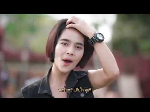 แม่สอนลูกสาวตัวน้อยของวิธีการดูดกระเจี๊ยว ซื้อเชื้อโรคหญิงที่ดีในการลดลง