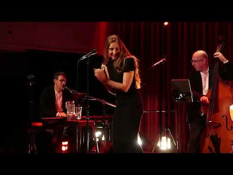 (Ooh Aah) Just a little bit - Gina G cover (ESC 1996) by SENNEK