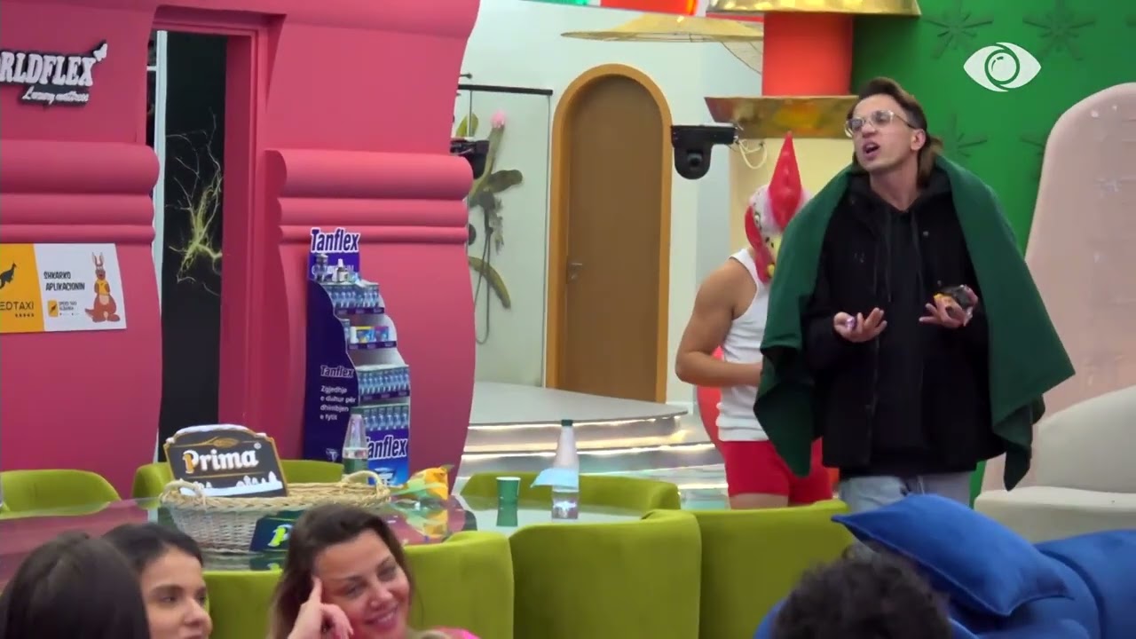 “Mos ma ço këtë si zog sepse je glasë..”/ Vserlo vijon debatin, Gjesti: Çfarë bën, të dua more burrë