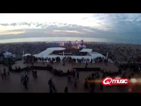 Q-Beach House: Veel volk voor Oscar And The Wolf