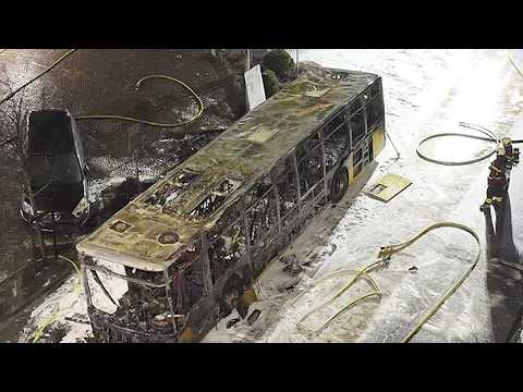 Diversos morts en incendi d'autobús a Suïssa; no es descarta crim