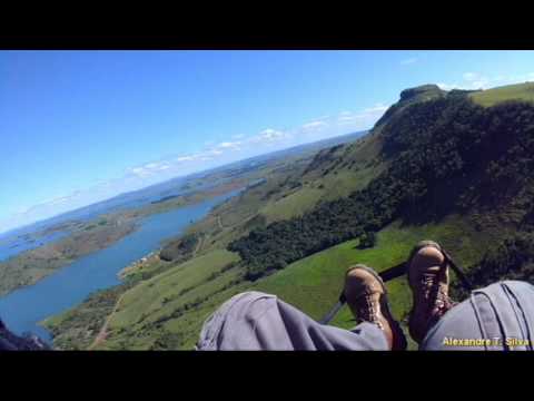 Voo de parapente - Ribeirão Claro - Alexandre cintura Morro do Padilha.