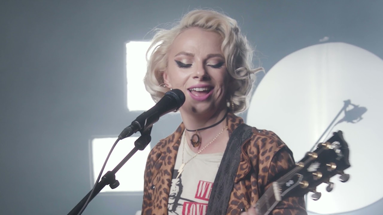 Samantha Fish - Faster (Live) - YouTube