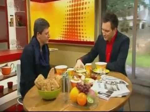 Patrizio Buanne in Germany 2012-Volle Kanne-making Pizza