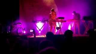 Oh Land - Earth Sick (Live)