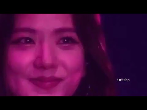 Jisoo clarity crying 😭 at @blackpink encore Thailand